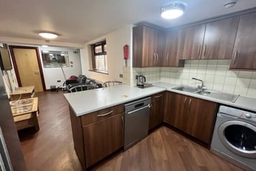 6 bed house, Dale Road, Selly Park, Birmingham, B296AG - Image 1